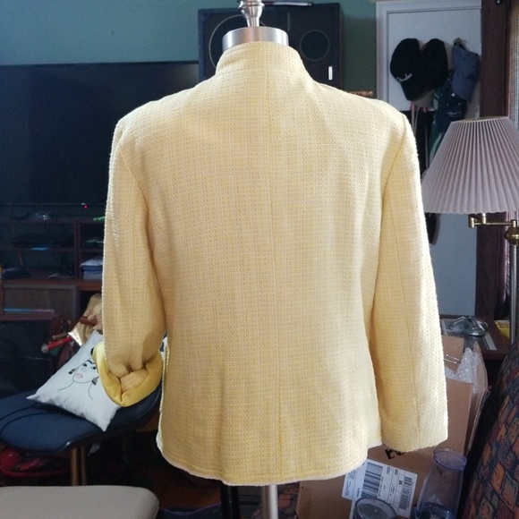 Jacket - Picture 3 of 4